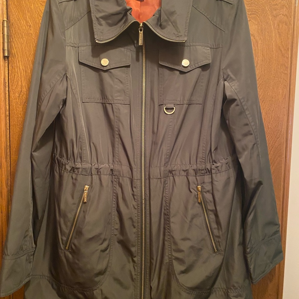 BNWOT Michael Kors Olive Green Trench Coat with Structured Shoulders